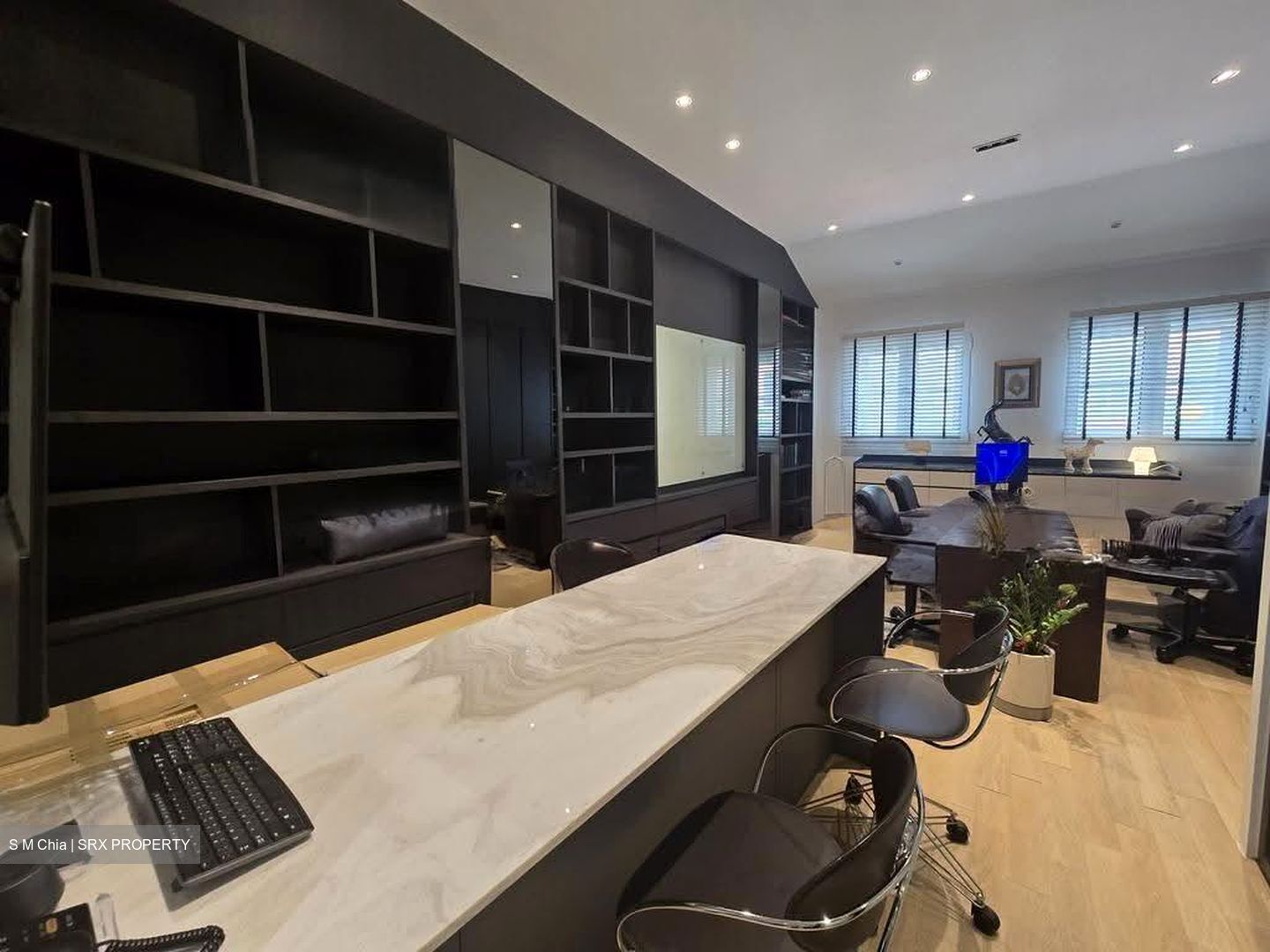 River Valley Road (D9), Office #637747571